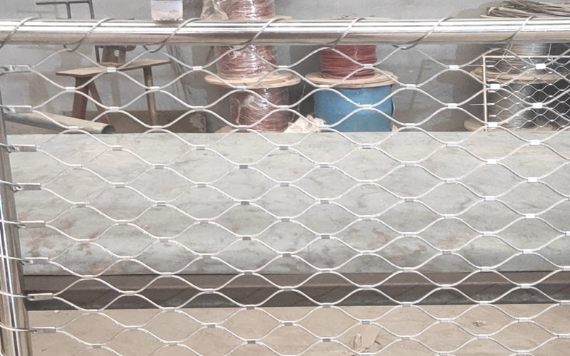 Stainless Steel Framed X Tend Cable Mesh Fence 2.0mm Rope Wire Mesh
