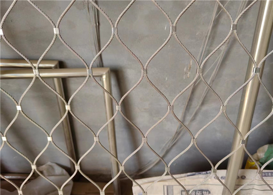 Ελαστικό σιδηροδρομικό δίκτυο πουλερικών με σιδηροτροχιά ισχυρό στην αντοχή στη διάβρωση